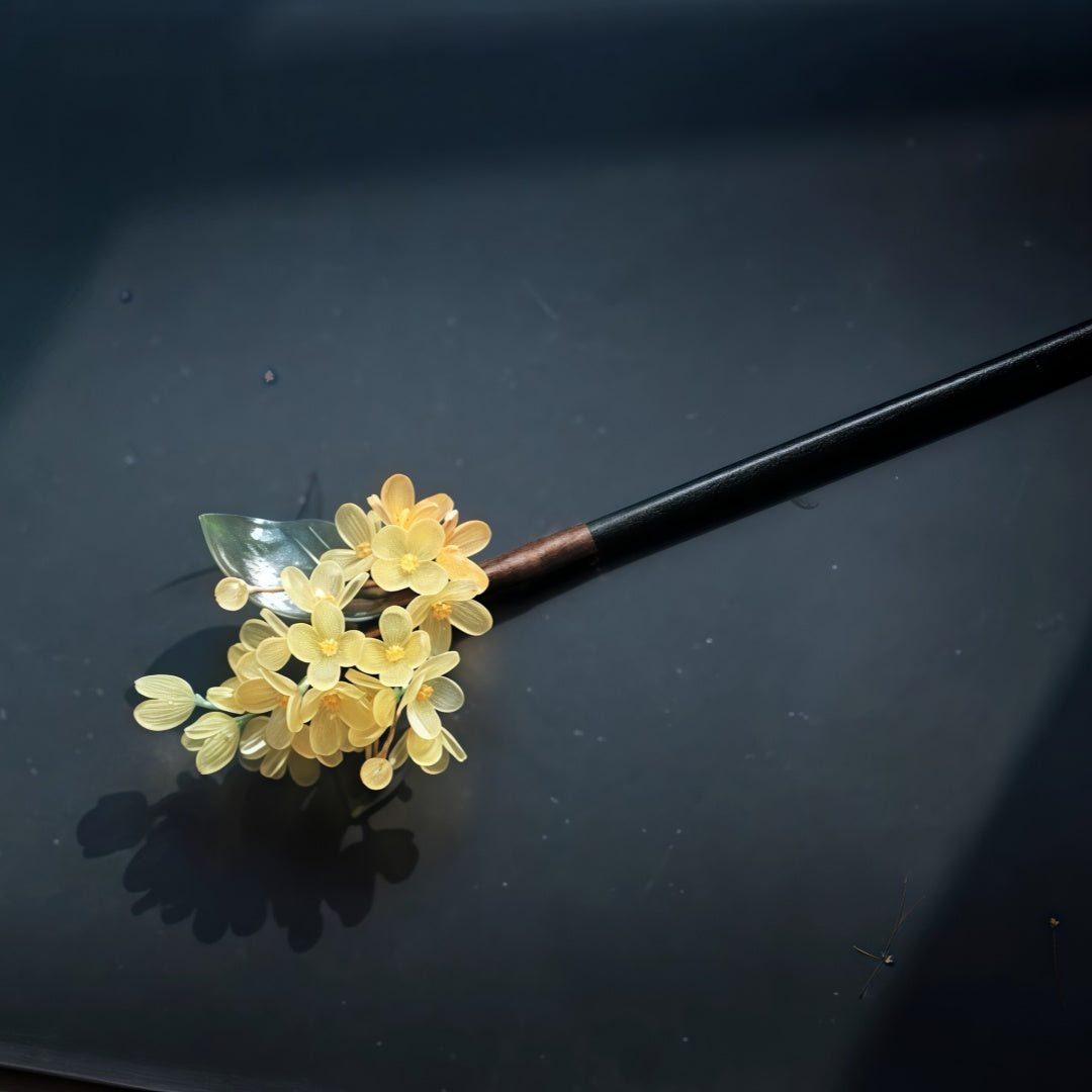 Handcrafted Osmanthus Jade & Crystal Hairpin