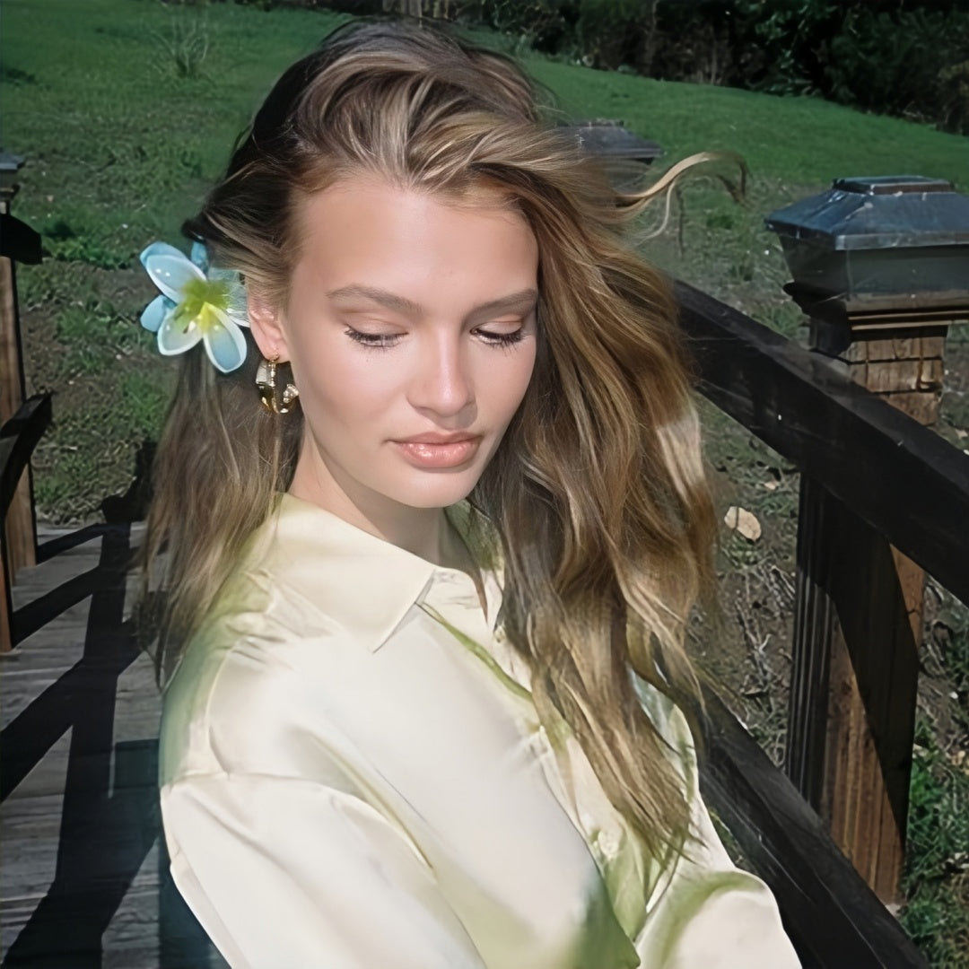 Bauhinia Flower Light Blue Hair Claw Clip - Botanical Hair Clamp for Women, Nature-Inspired Hair Accessory