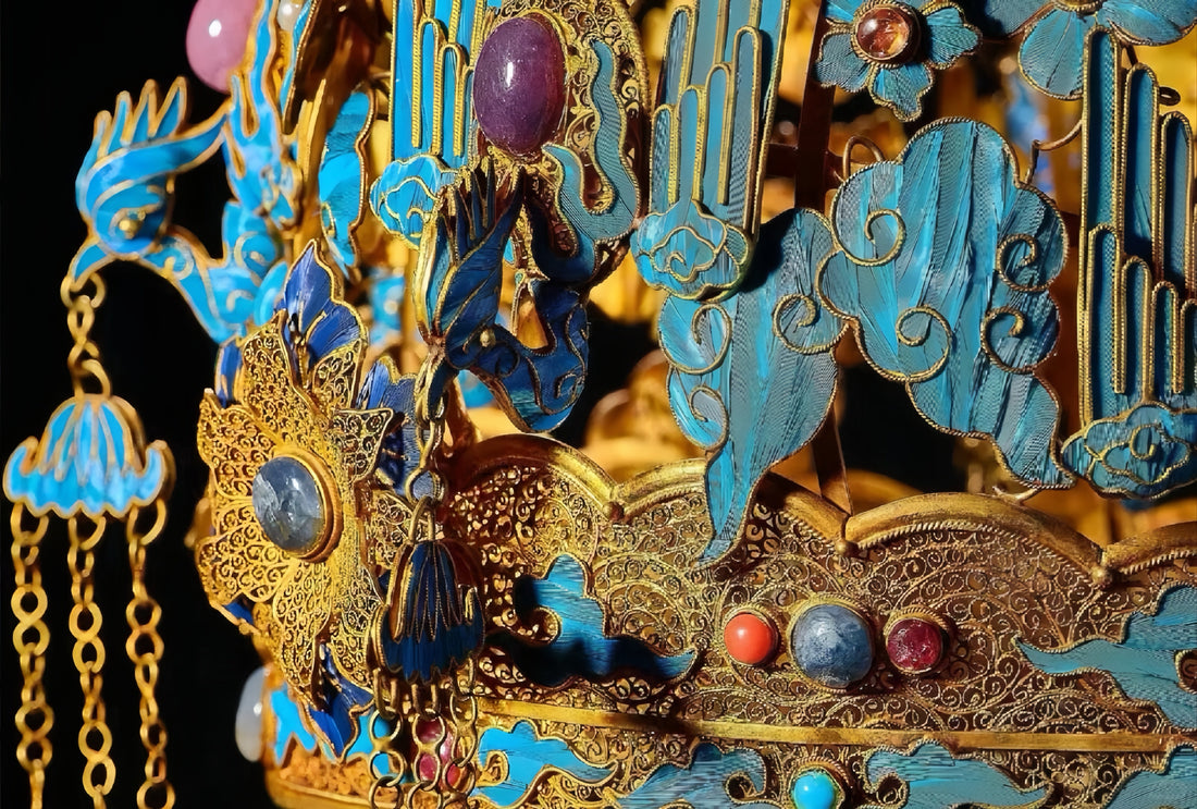 The Ultimate Guide to Hairpin Materials: Sandalwood, Jade, Gold-Plated Bronze & Kingfisher Feather Craftsmanship